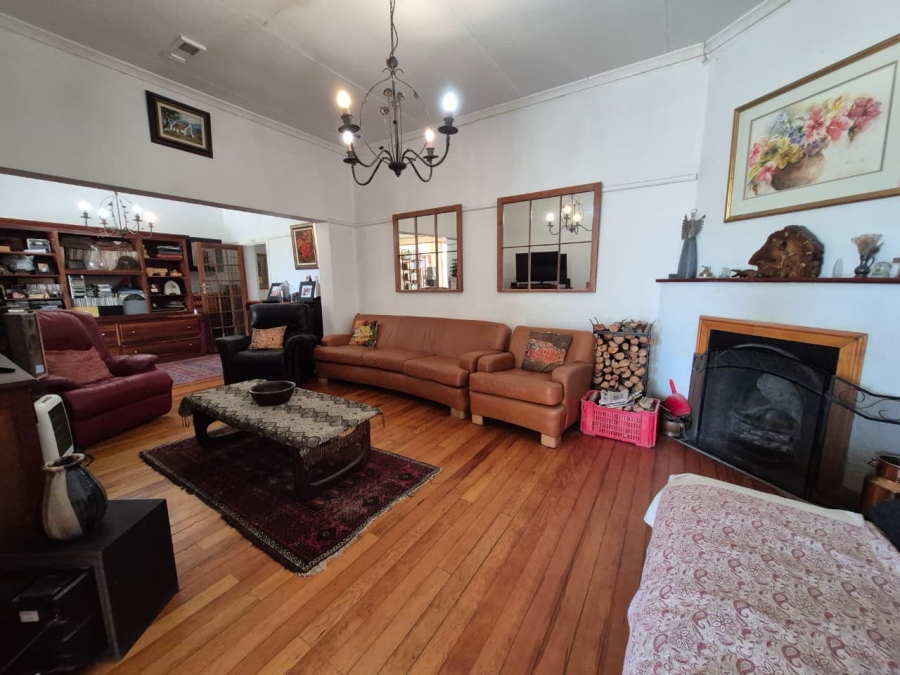 5 Bedroom Property for Sale in Langerug Western Cape